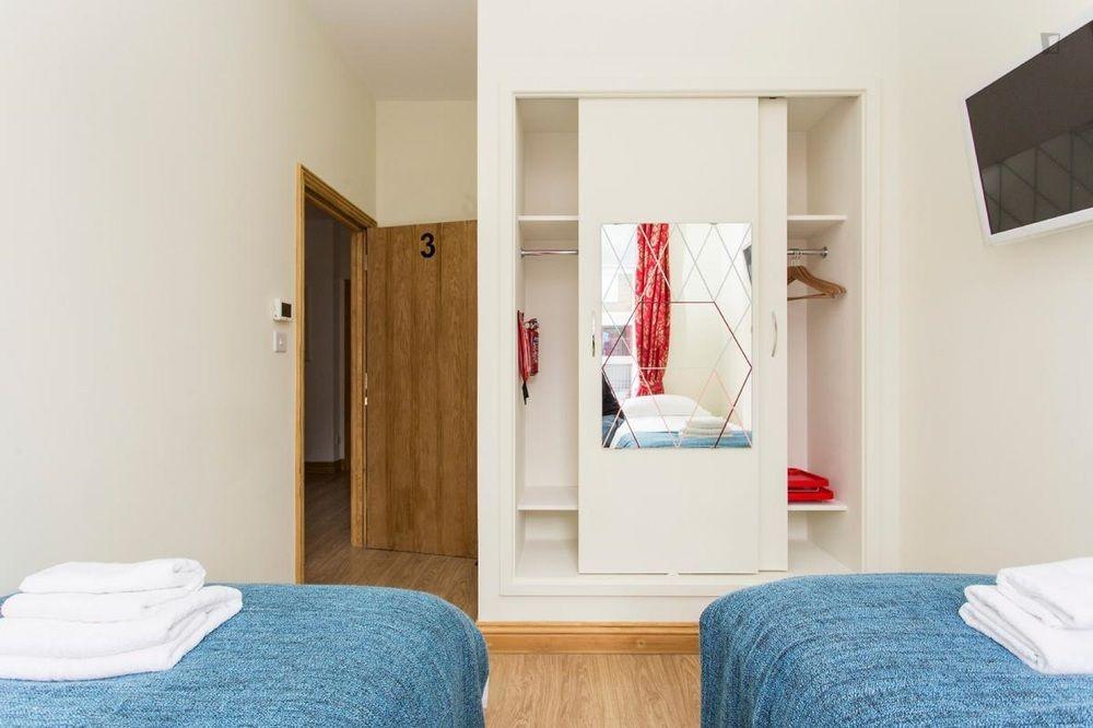 406 Harrow London Bagian luar foto